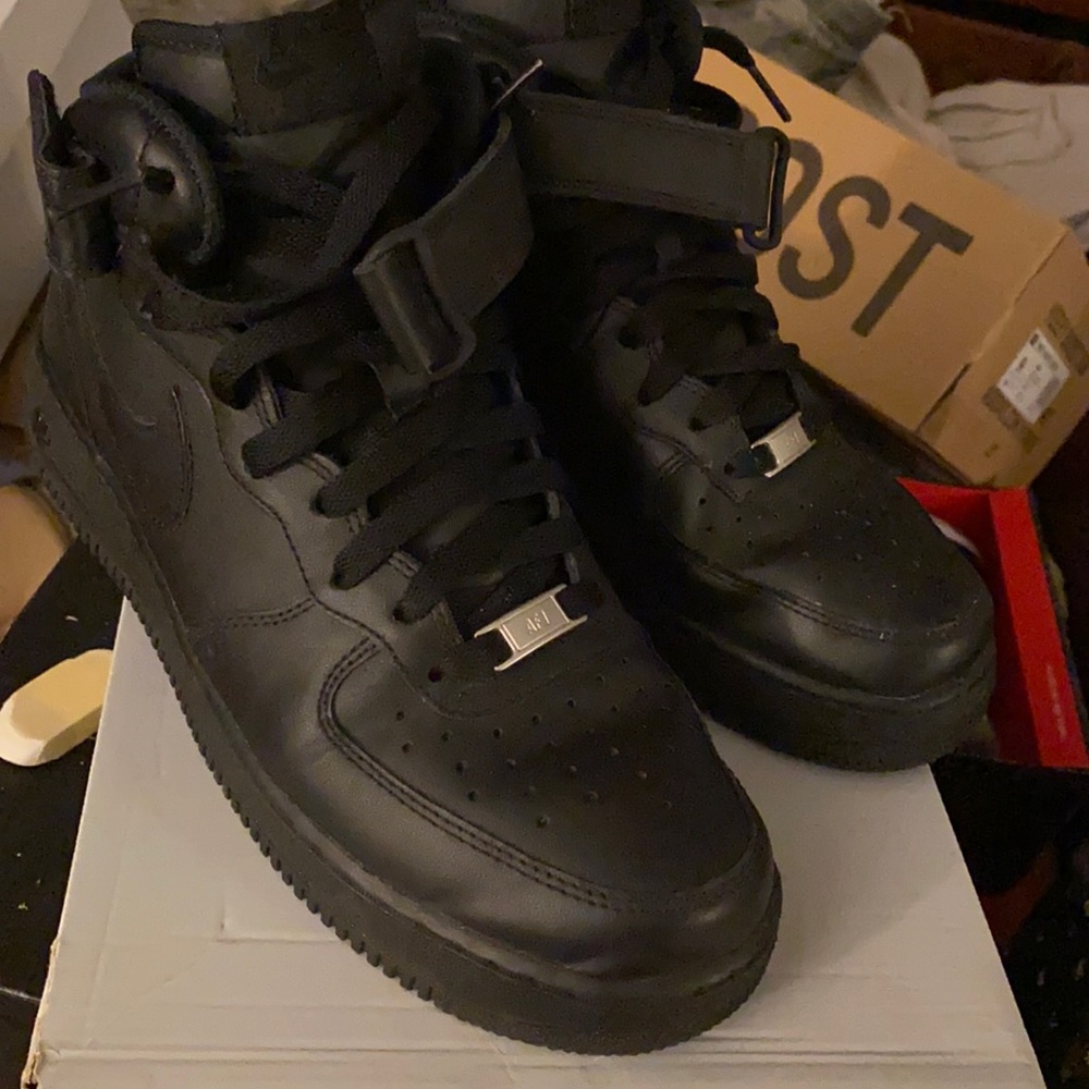 Air Force 1 Mid ‘07 used with original box